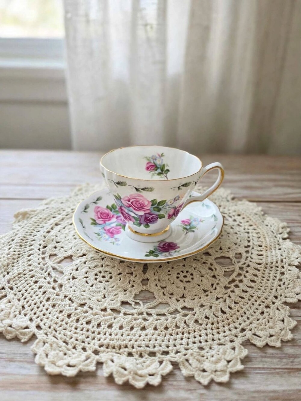 Vintage Royal Vale Bone China Teacup & Saucer Set Pink Roses Gold Trim England